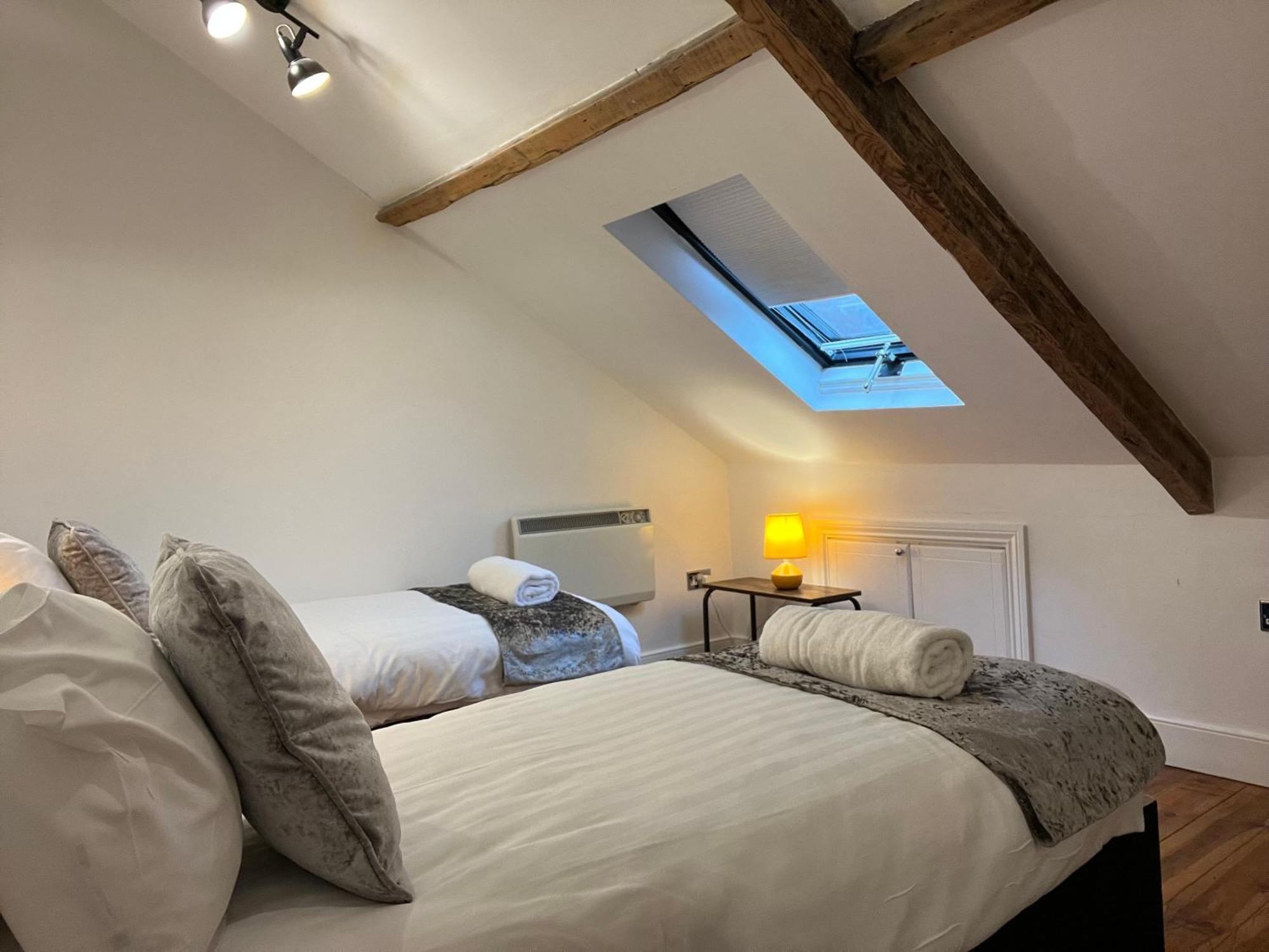 Centre Loft Gem Apartment